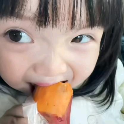 卖萌被打掉门牙