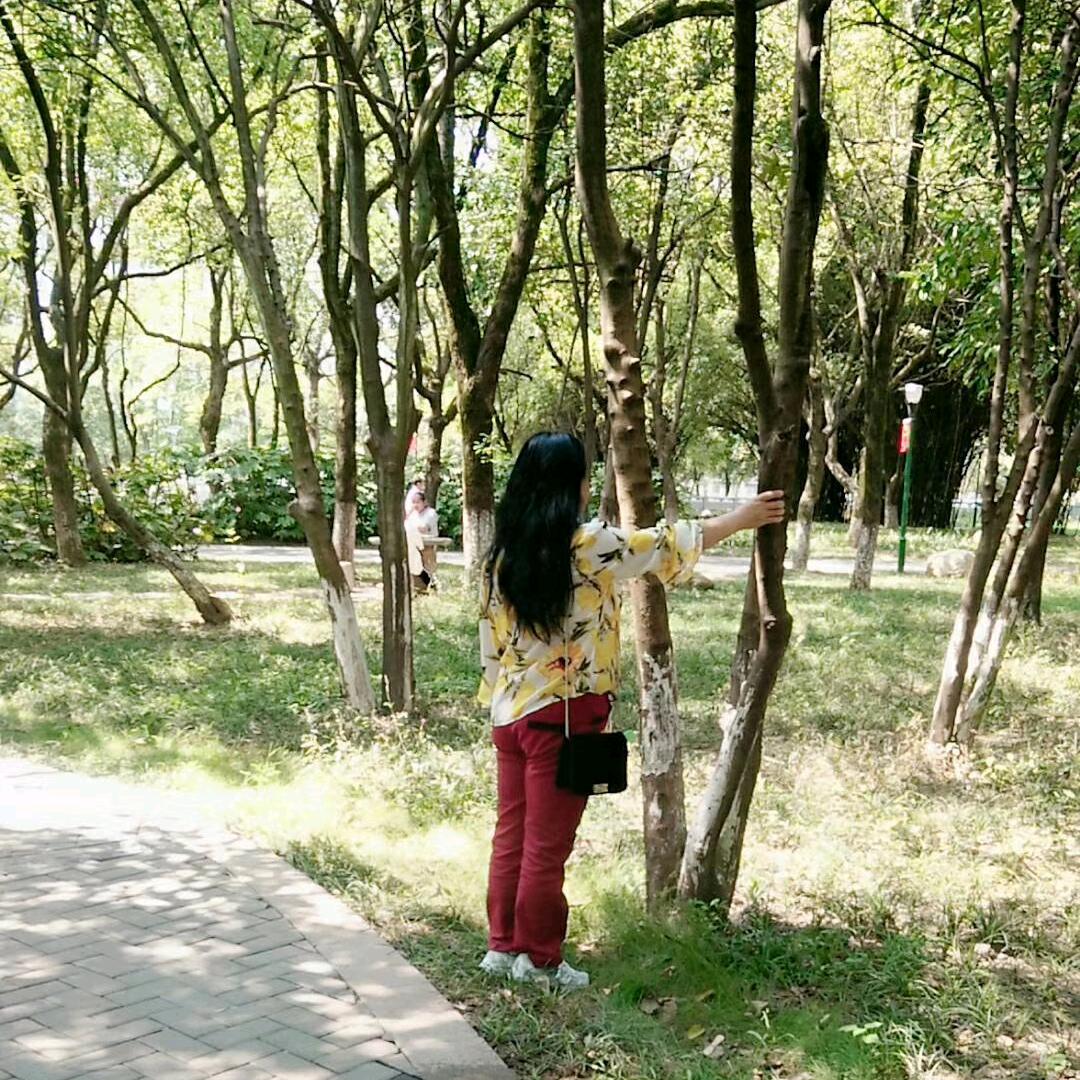 美丽红过好每一天太阳爷爷跟我走吧☀☔💃