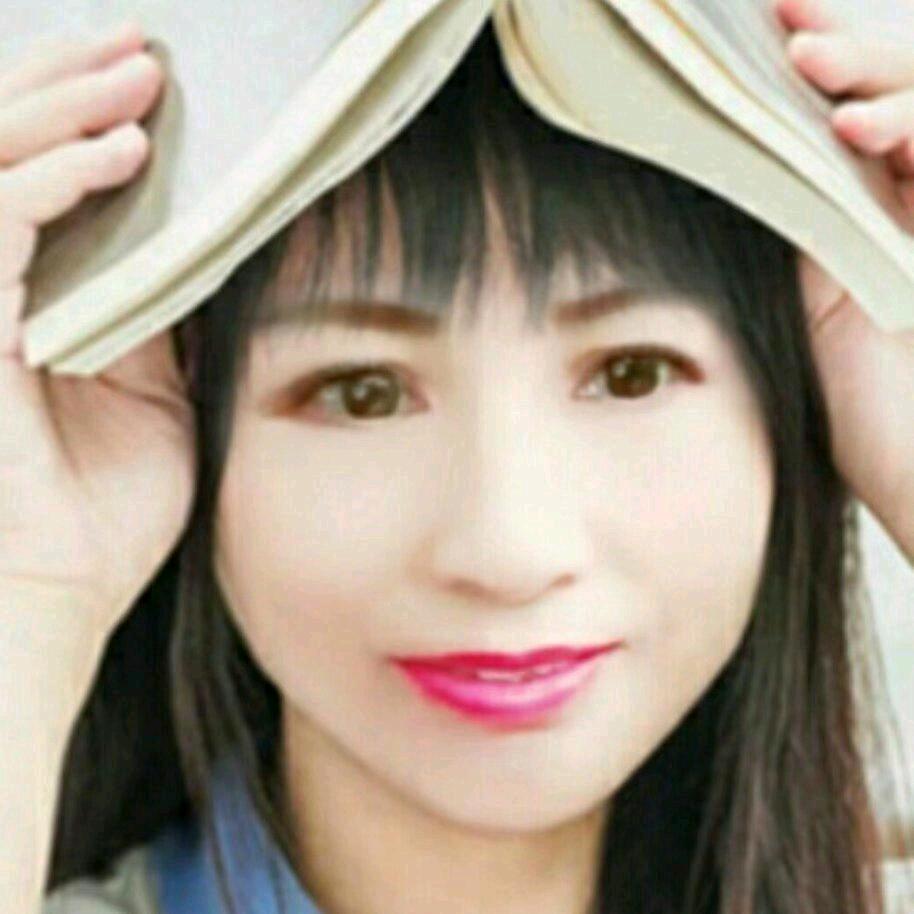 冬天的白玫瑰（武爱萍）