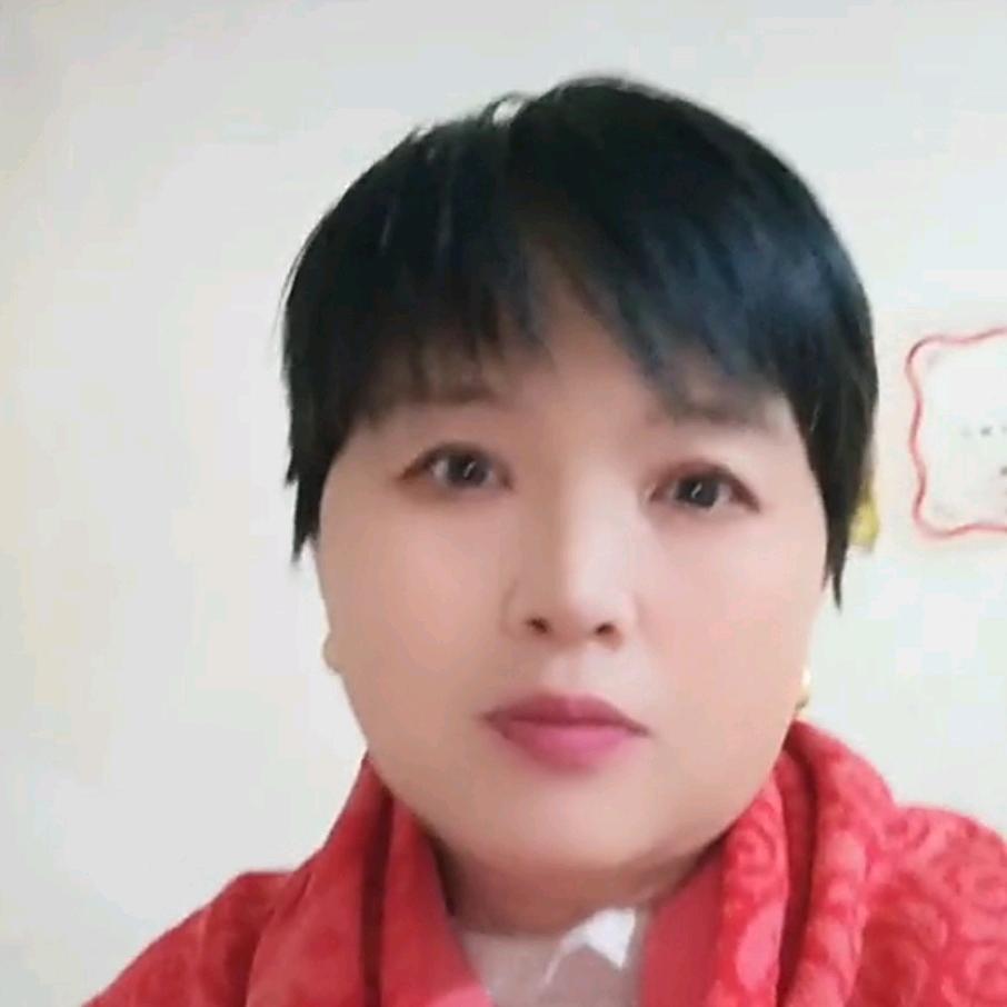 王姐收藏老酒馆。