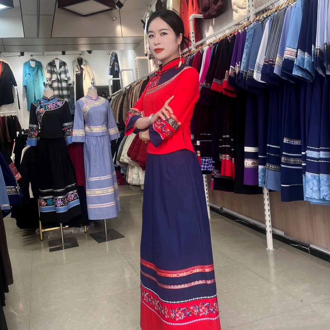 隆林锦韵民族服装店