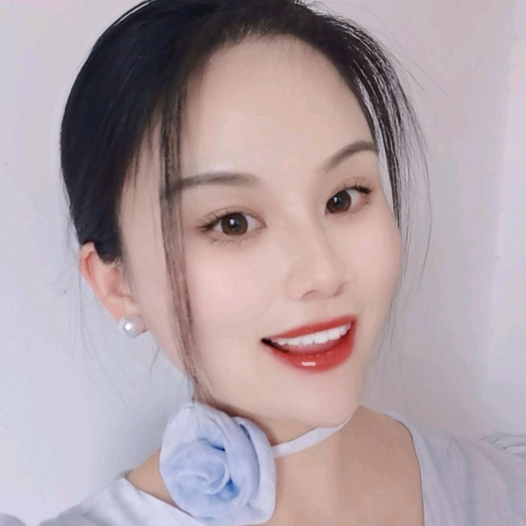 黄蓉爱写字