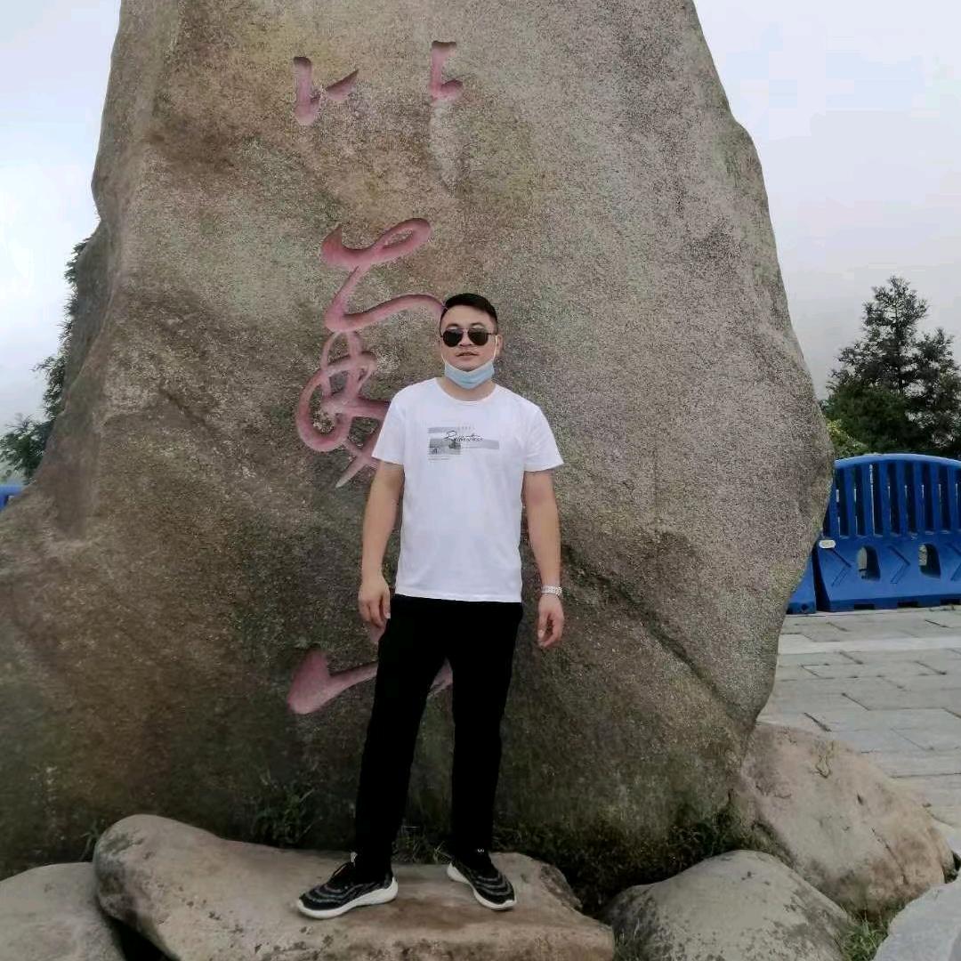 小子有人爱