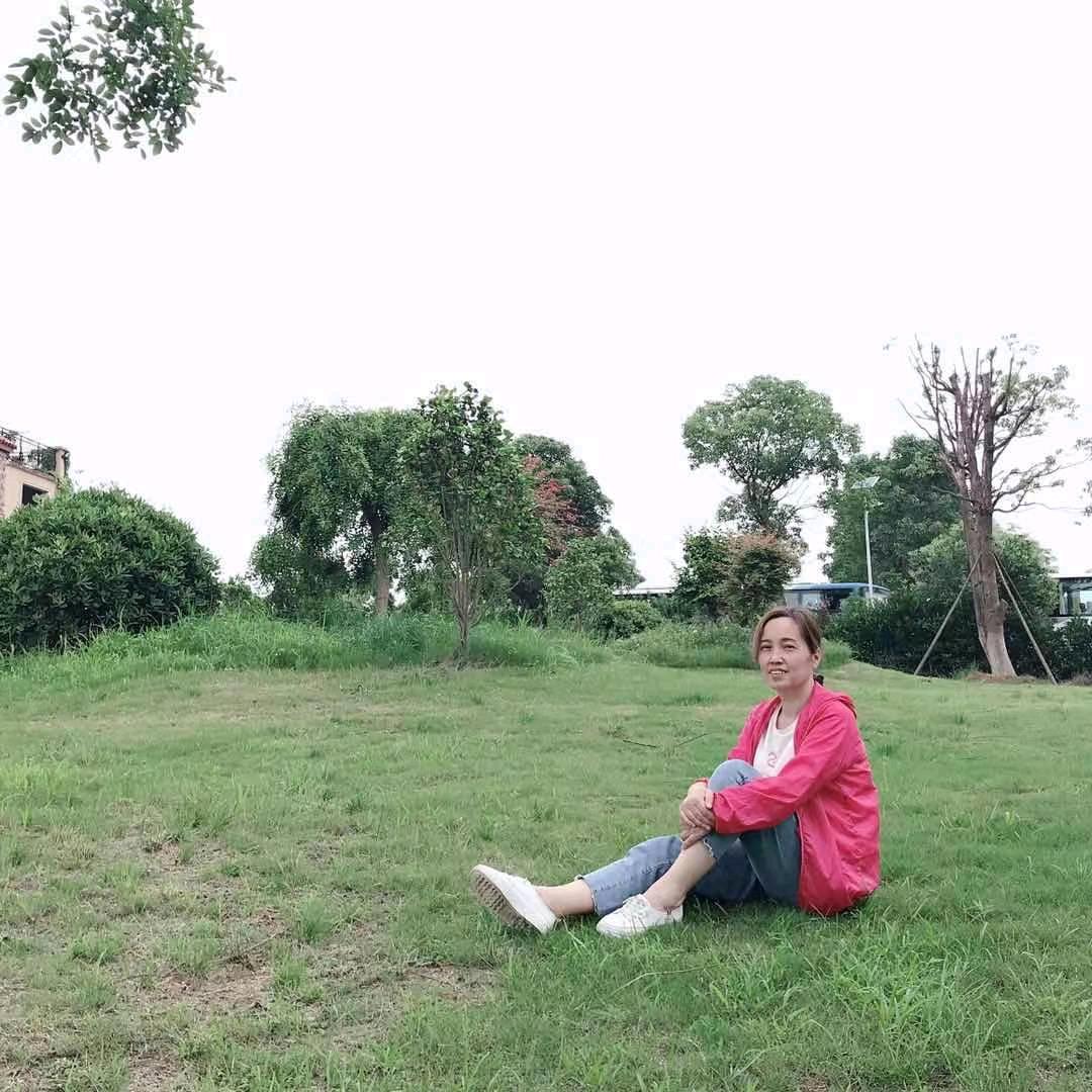 阳光明媚