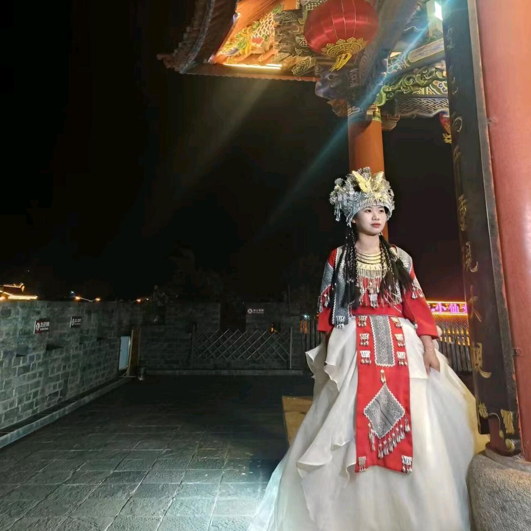 成都志霆瀚二手车