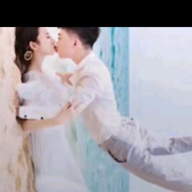 冰芯👩‍❤️‍💋‍👩