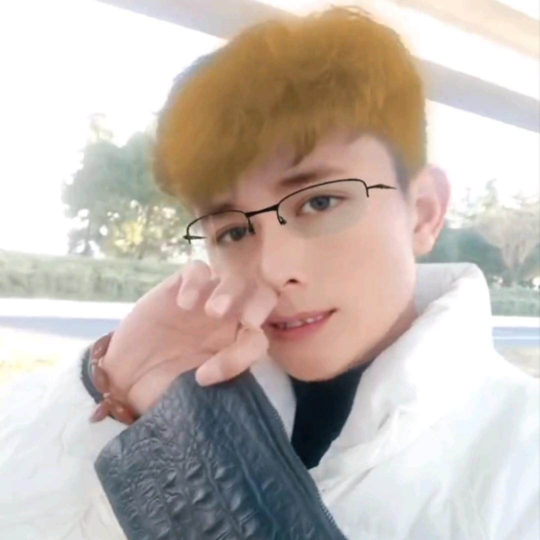 🗣️陈    伟