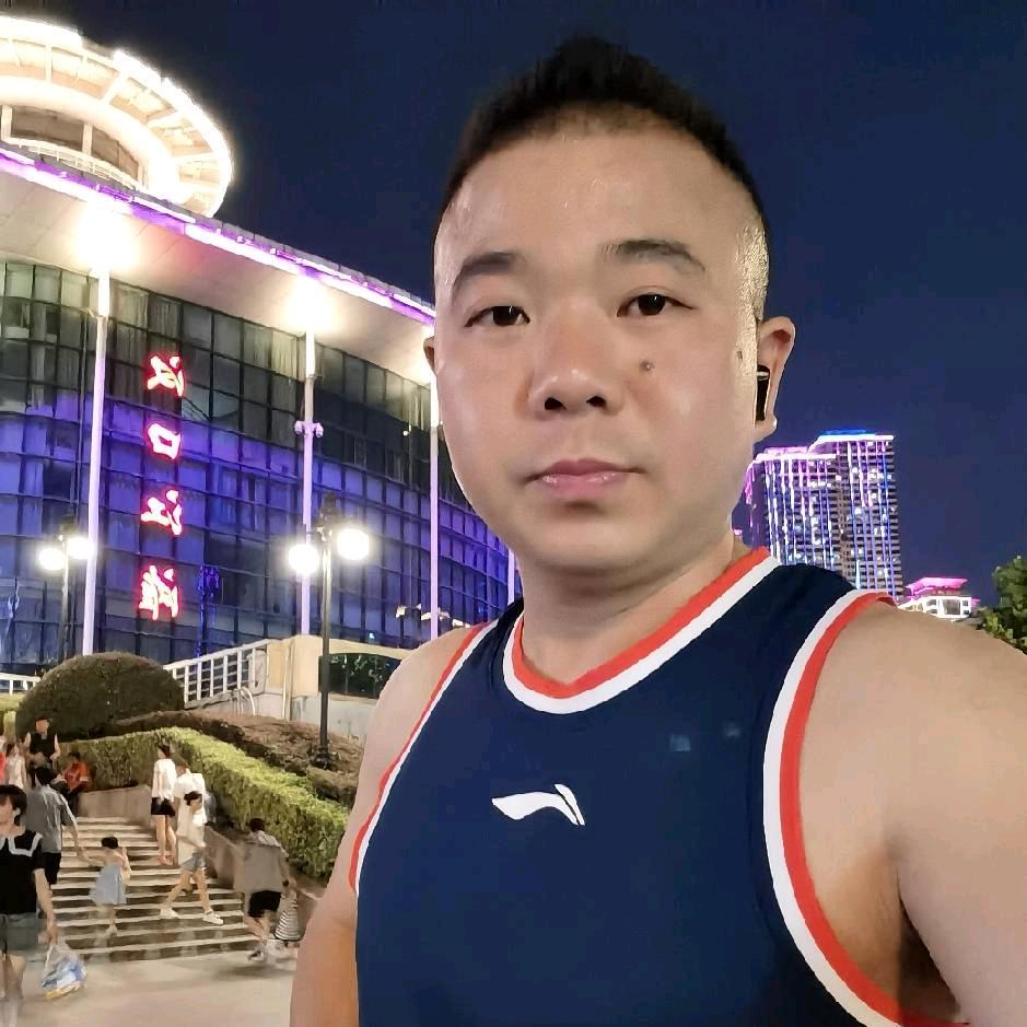 湖北彩虹纸制品    袁工