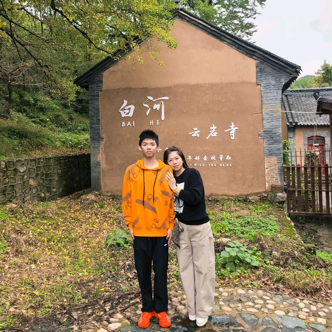 遇见✨小妮