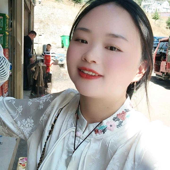 念念<坪上宰鸡店，信用社旁边>