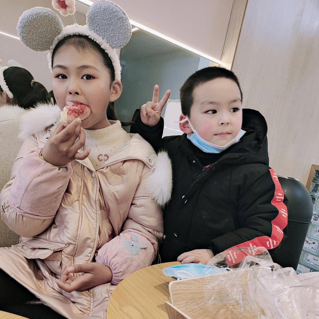 ໑ຼₒ₂④ღ᭄祝李黄金万两🕊꧔ꦿ᭄💞