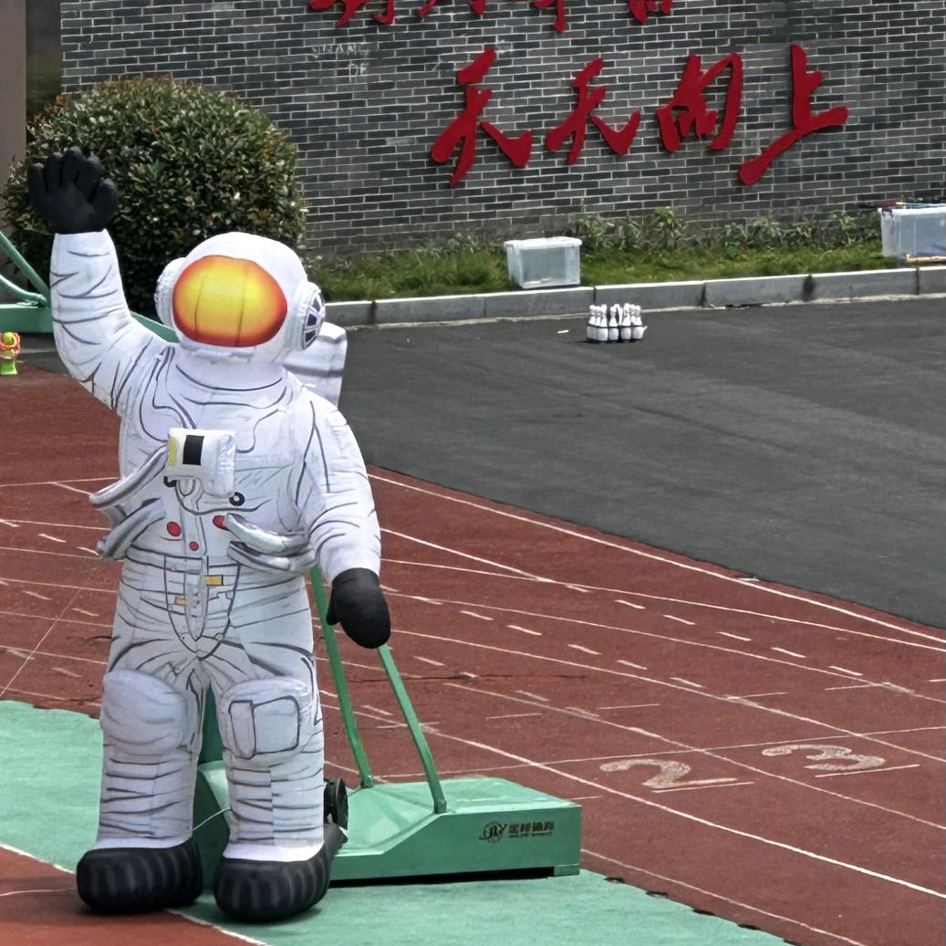 指尖跳跃的阳光