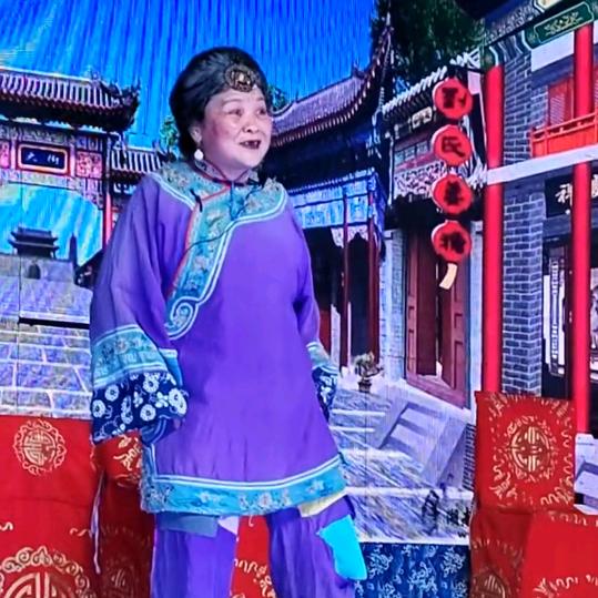 罗慈    二姑娘