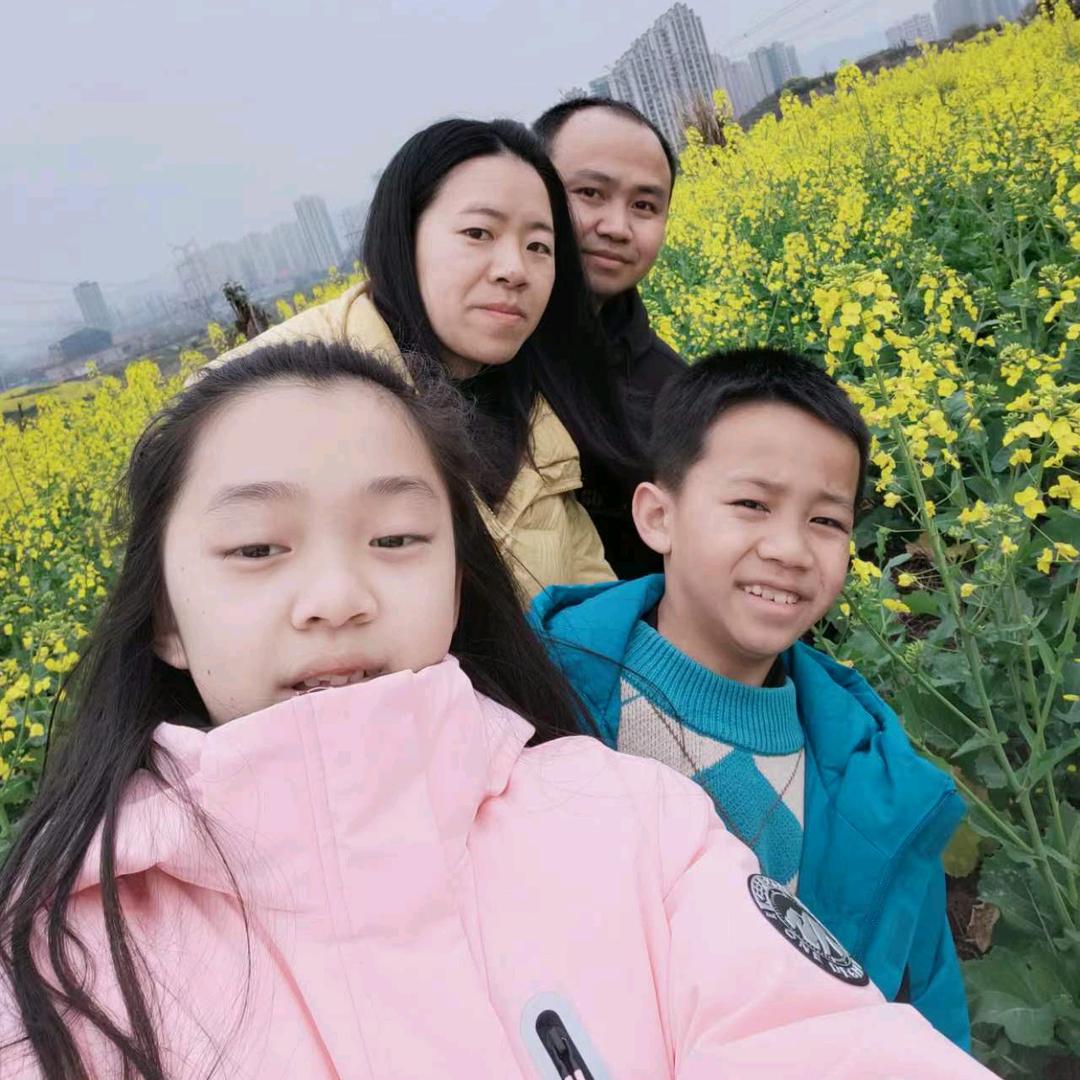 墙角好多梅