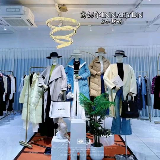 品铭茶具商行女装部