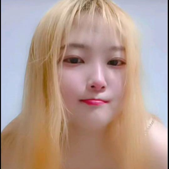 秃头小小