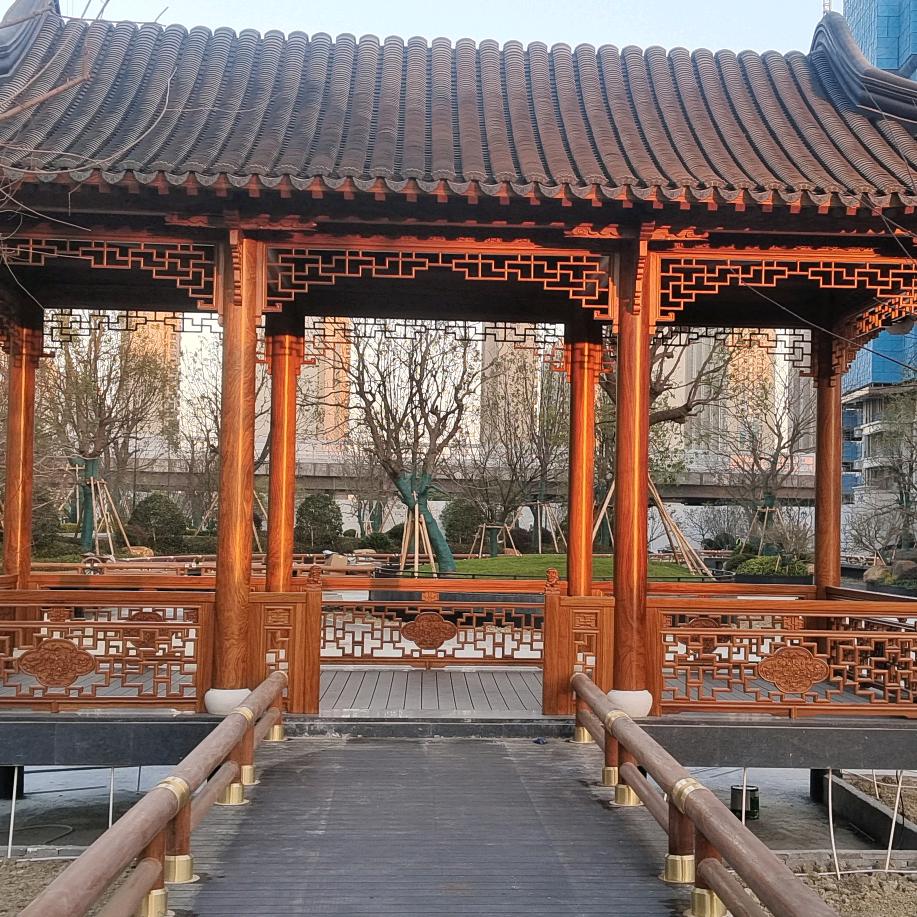 防腐木安装，刘