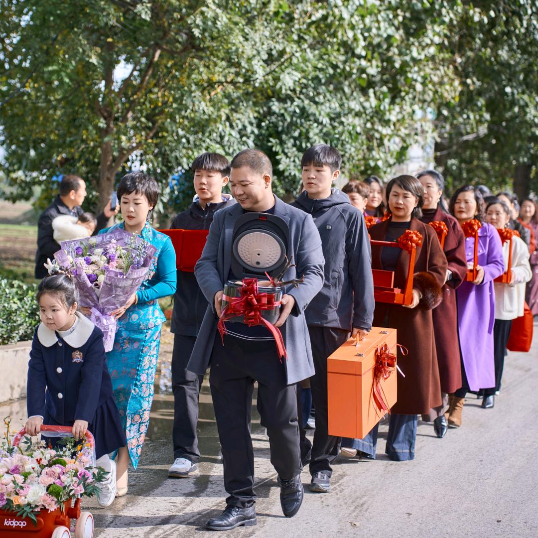 俺是卖螺丝的(多米姥姥)
