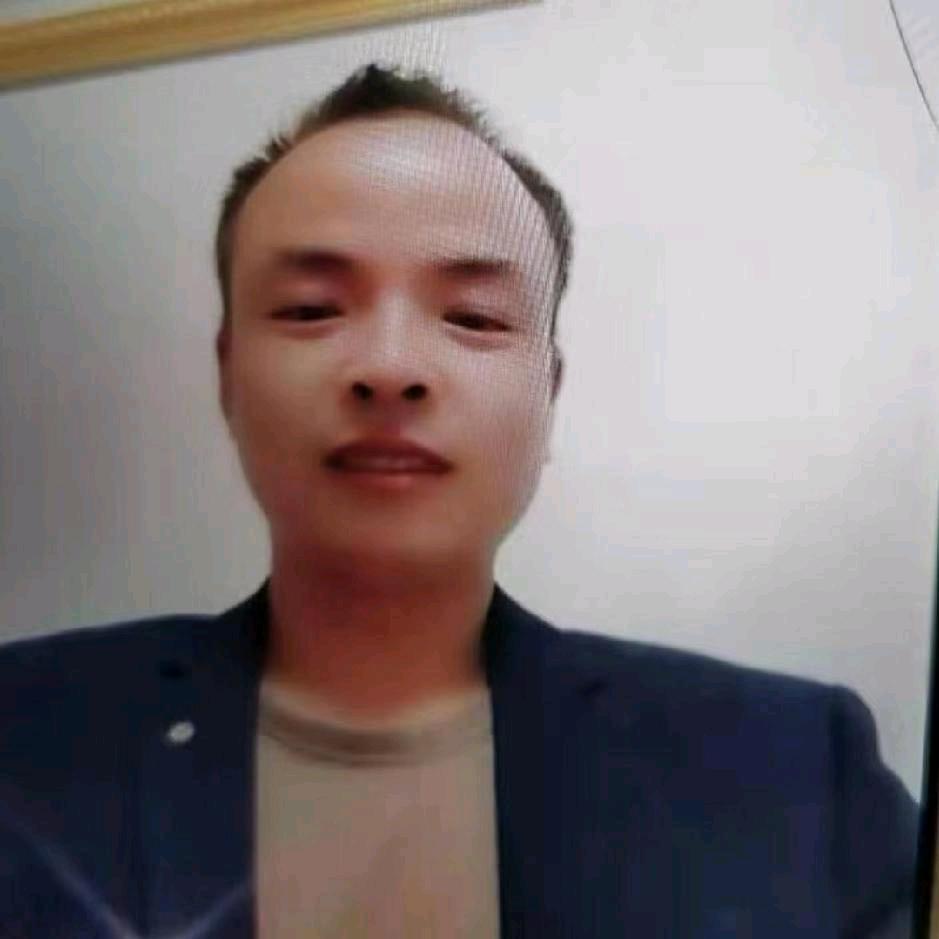 周天龙微挖司机。