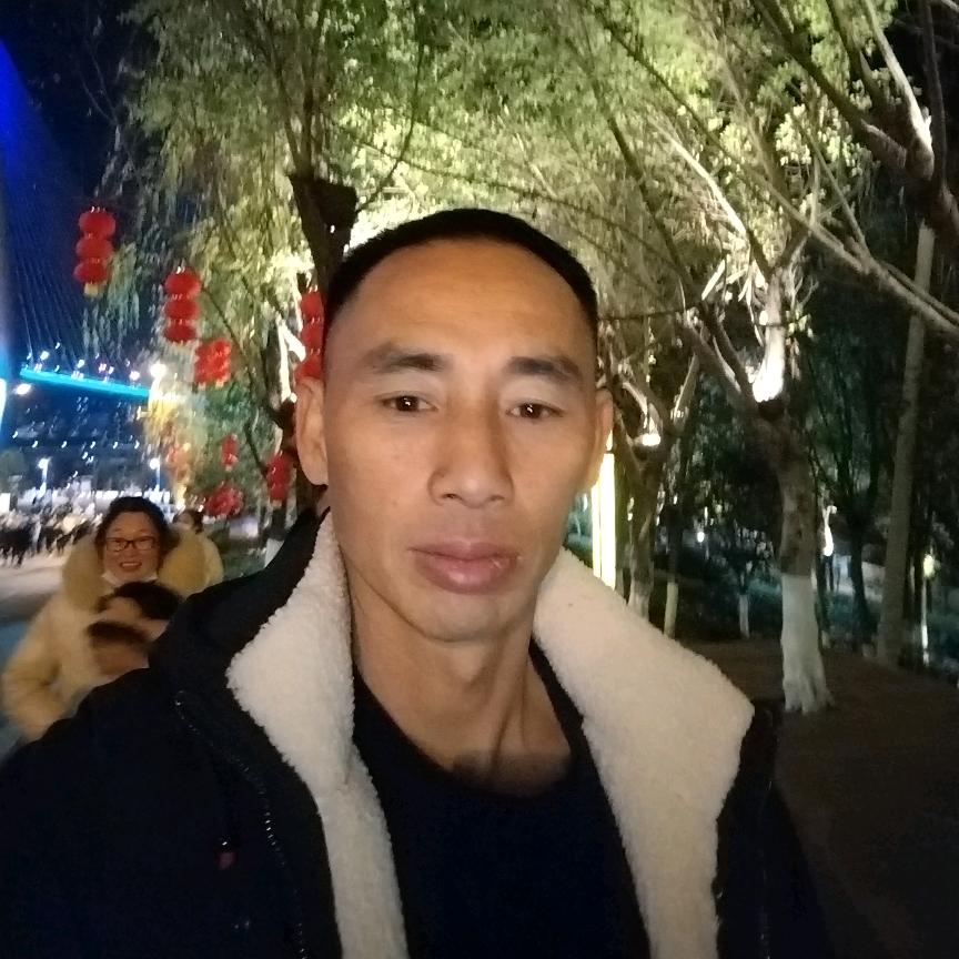 用户冬天穿短袖