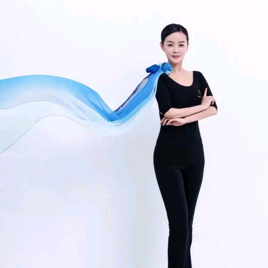 宁艺老师形体塑形礼仪