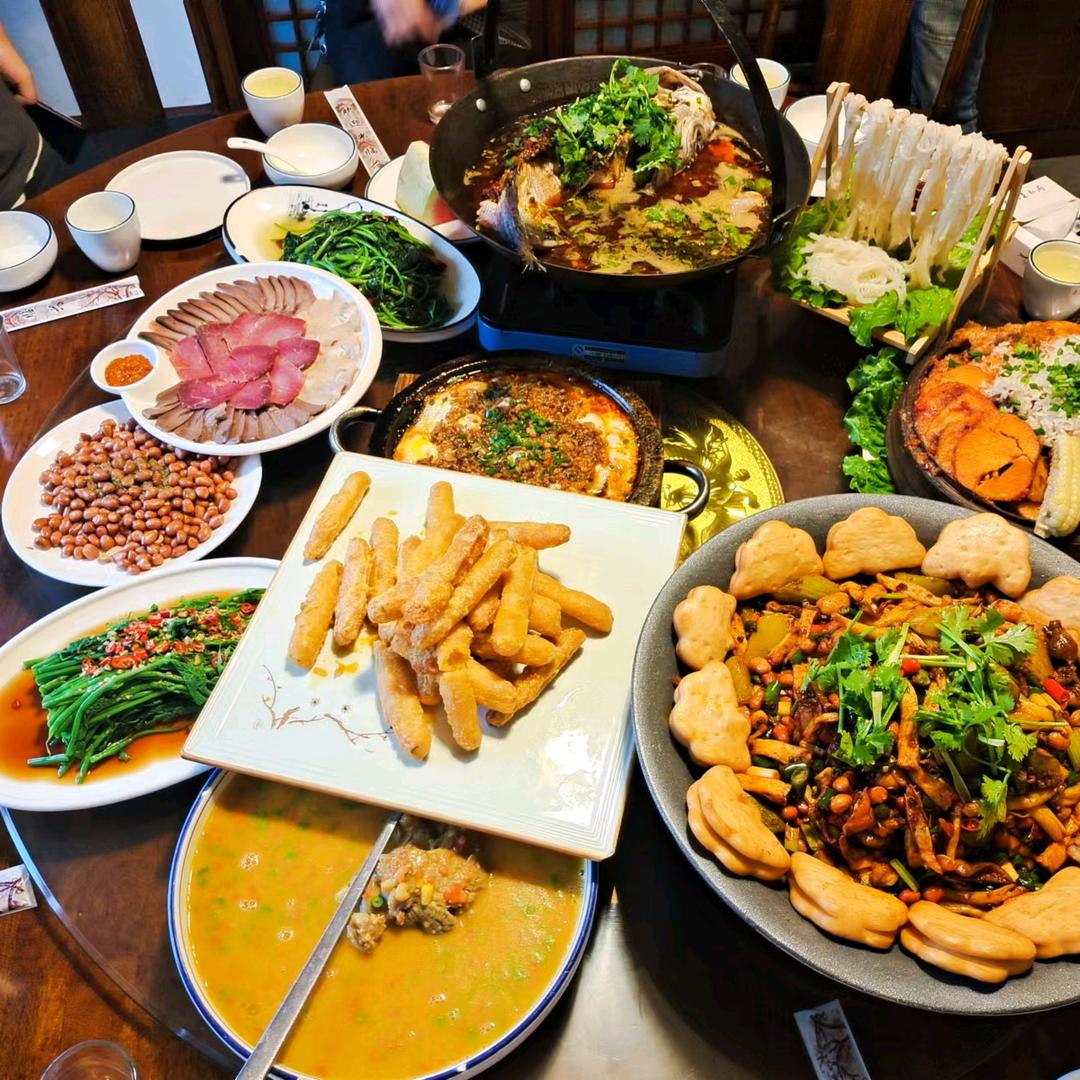 风味家常菜！正宗胆水豆花饭