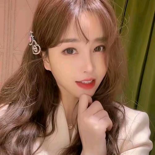 游鹿鹿精致穿搭