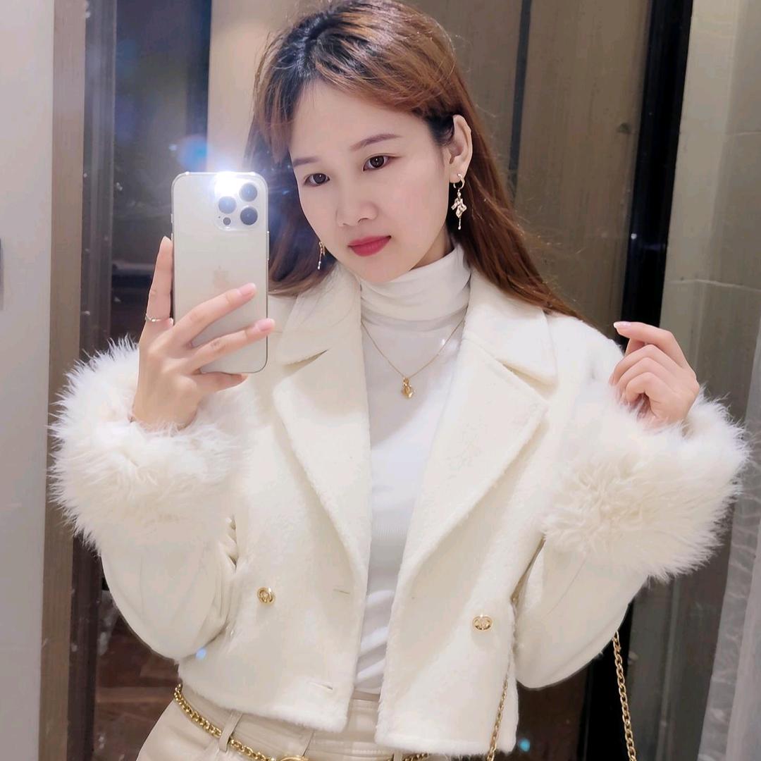 忘情忘爱忘曾经。