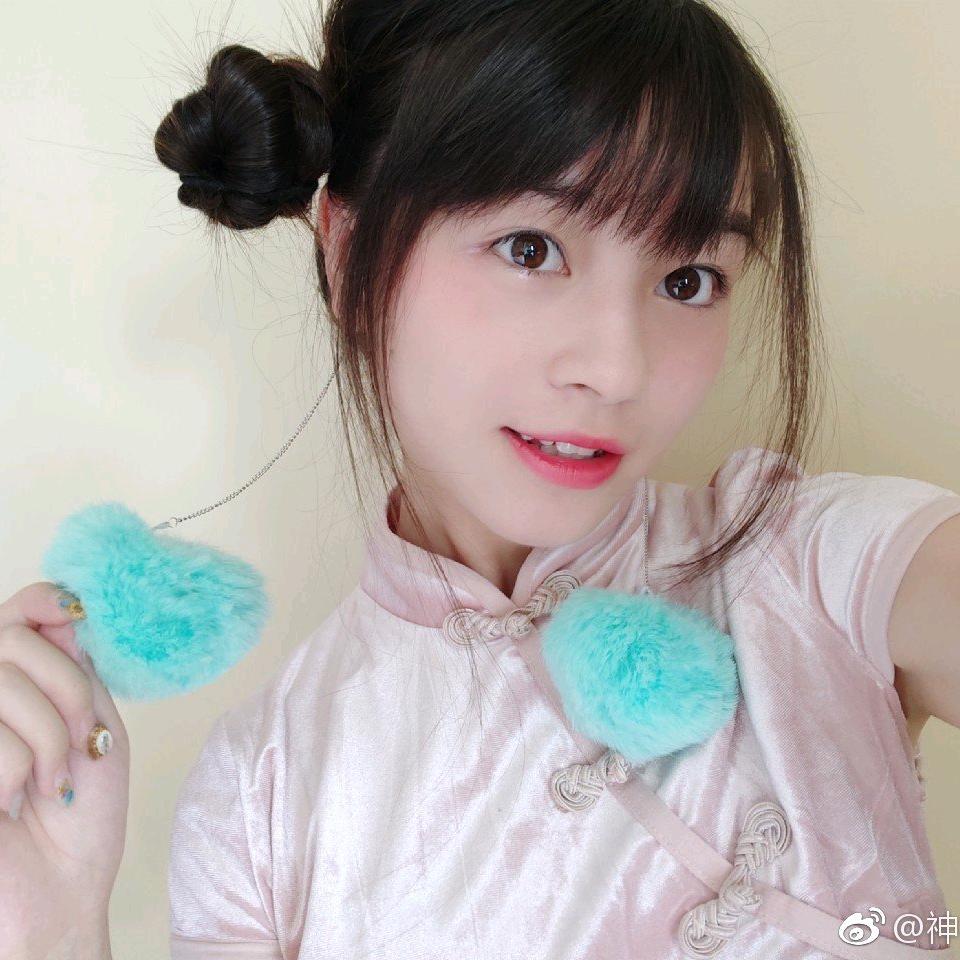 Aya爱唱歌