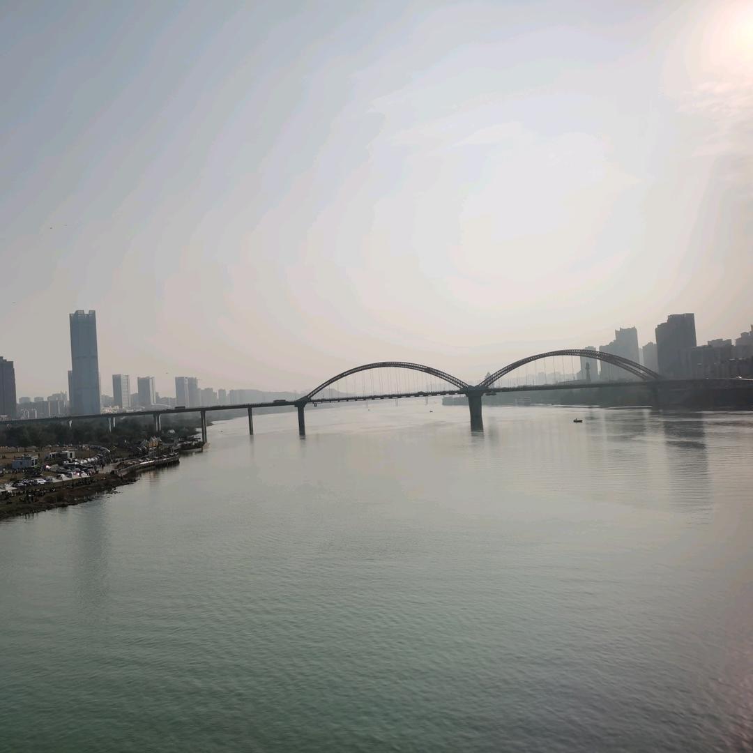 山河明月