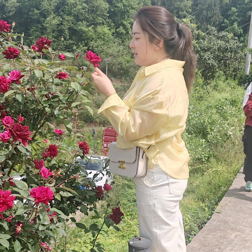严姑娘