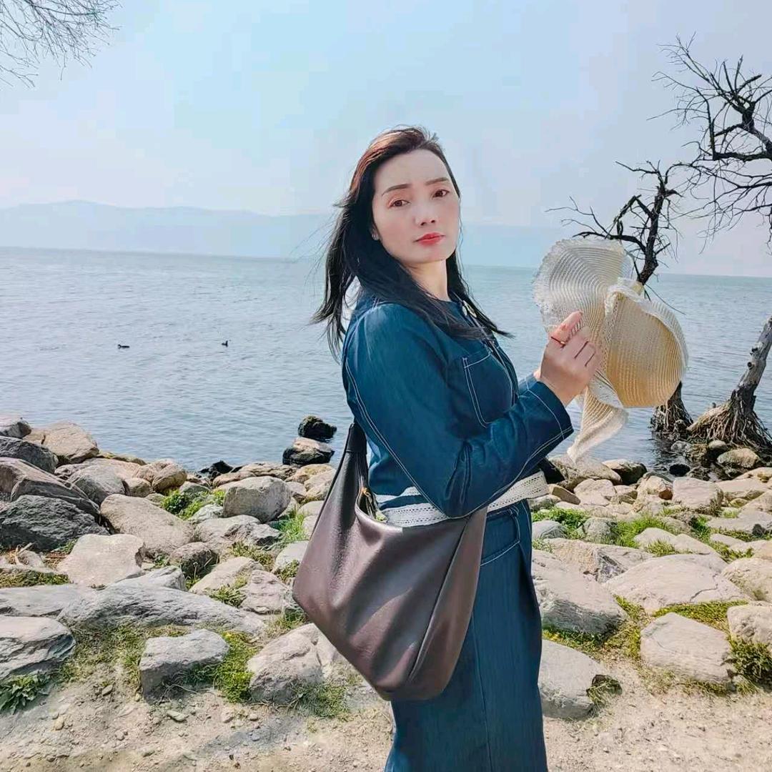 一笑解迁愁