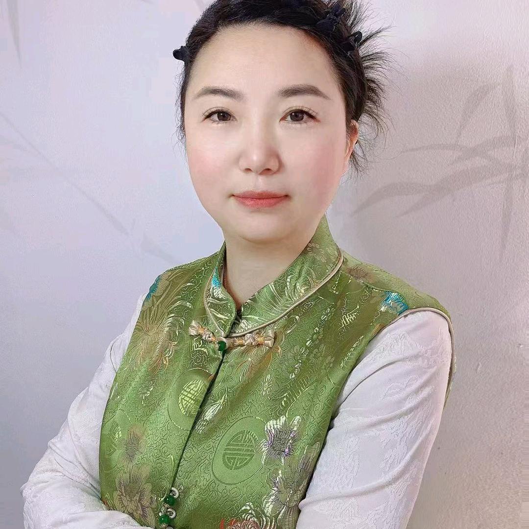 侯文静