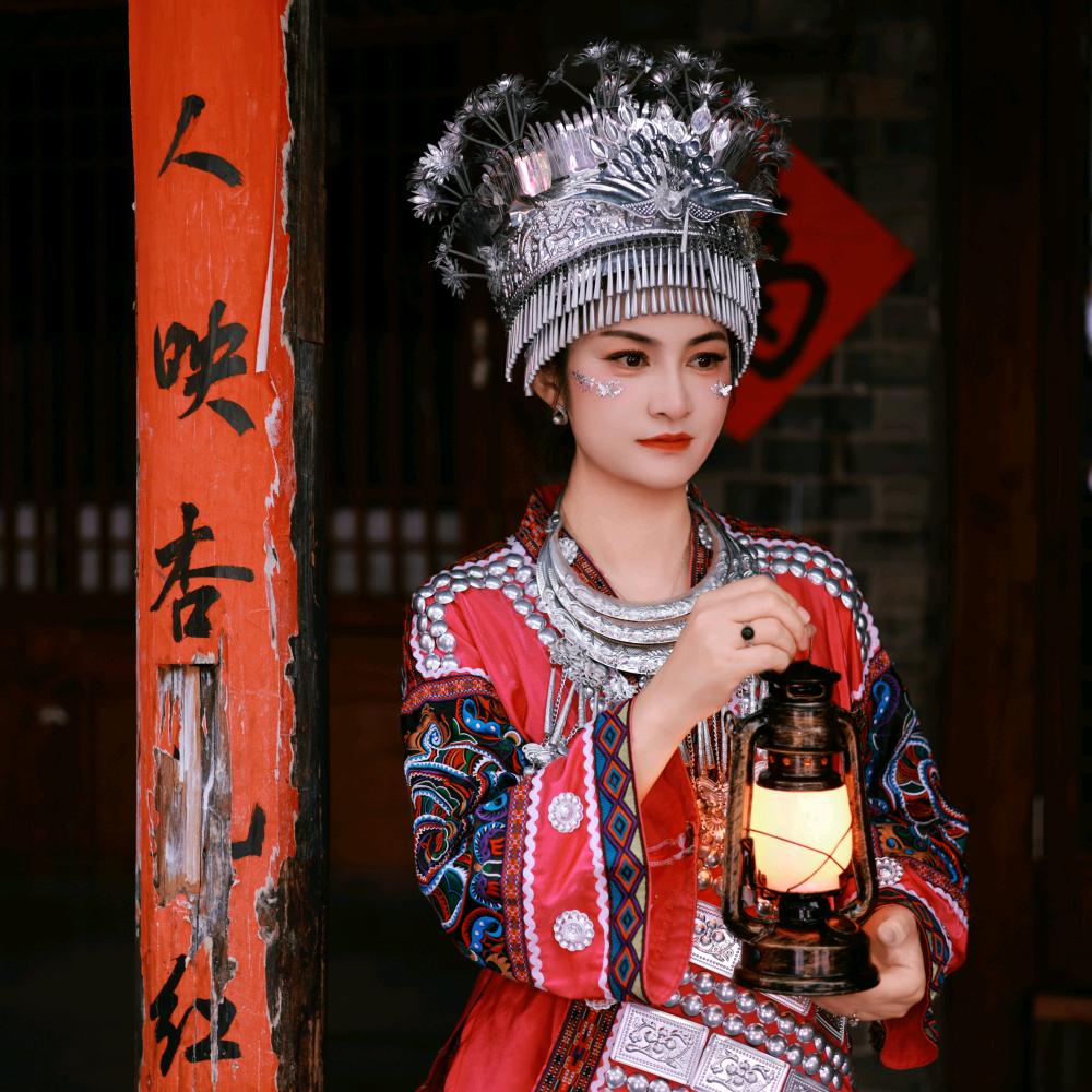 眼不容沙