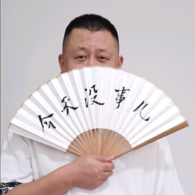 培伟