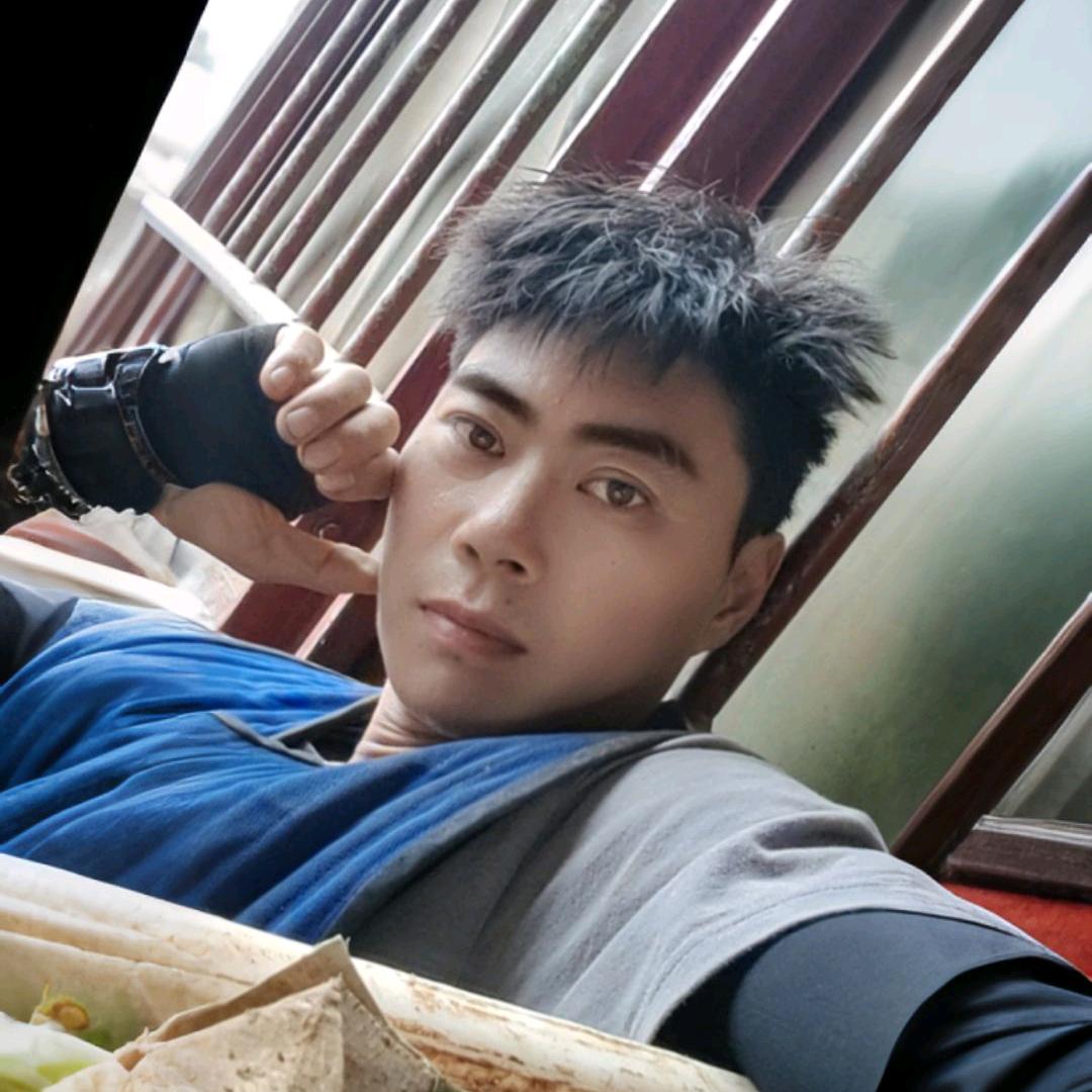 李春【农村小哥】