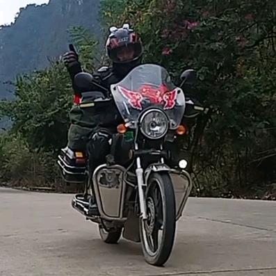 傻辉：爱摩旅🏍️