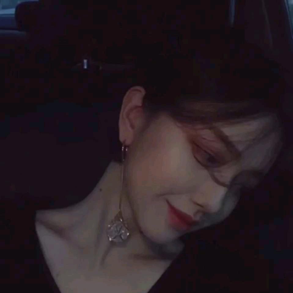 G....🕊