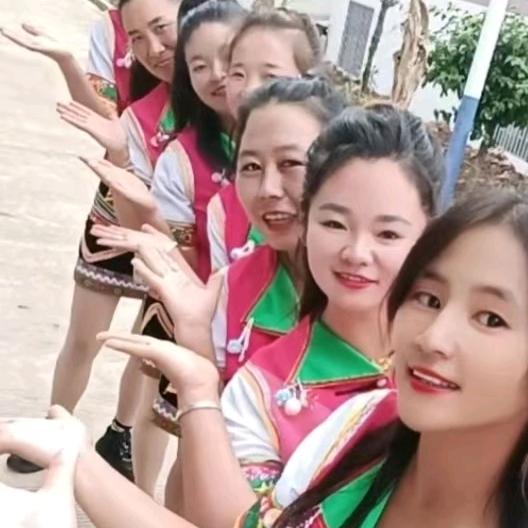 灵韵打歌队《蓉蓉》