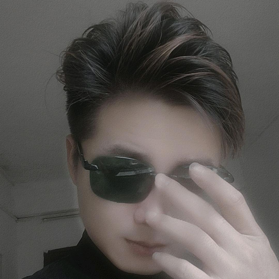 黑桃 Q