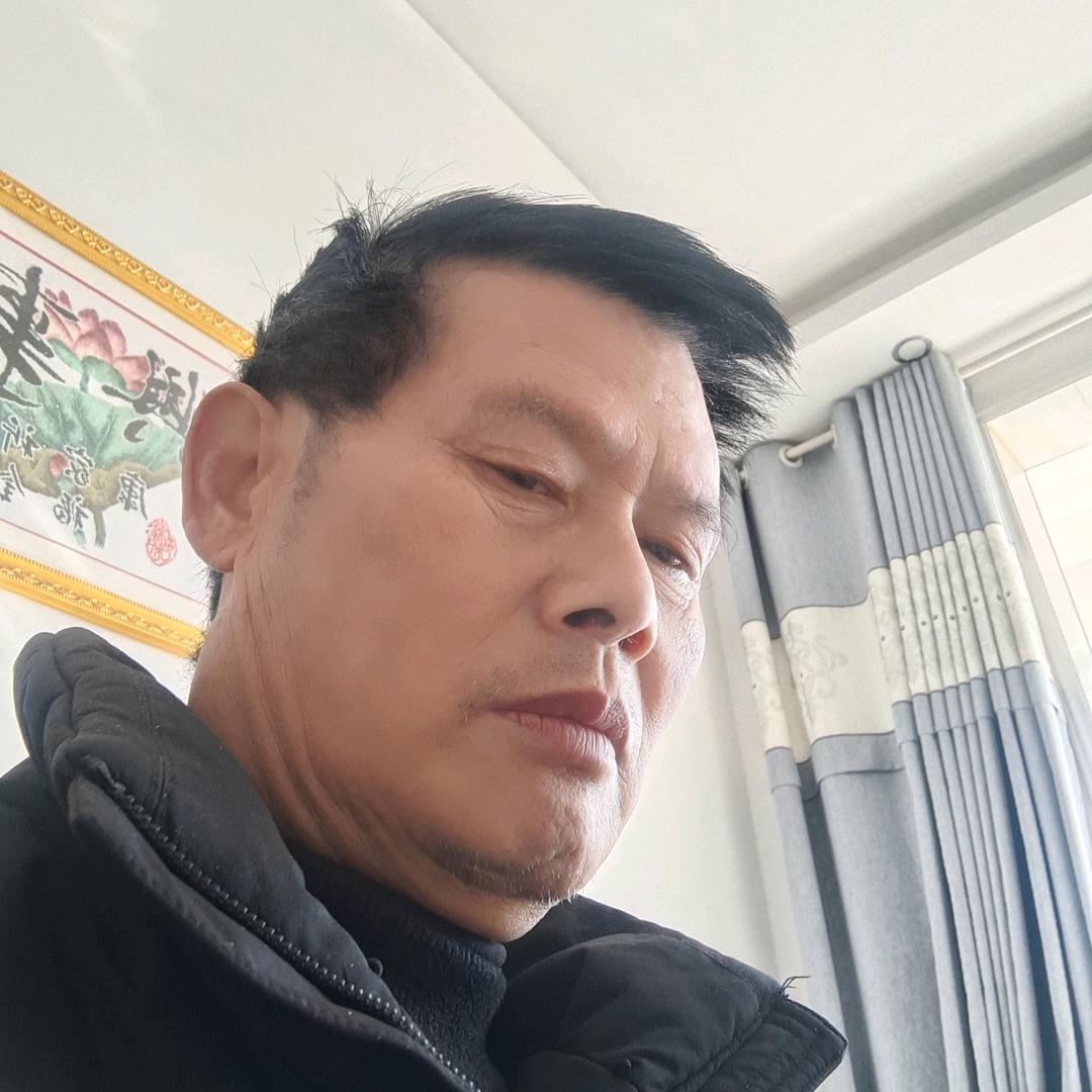 尹楠