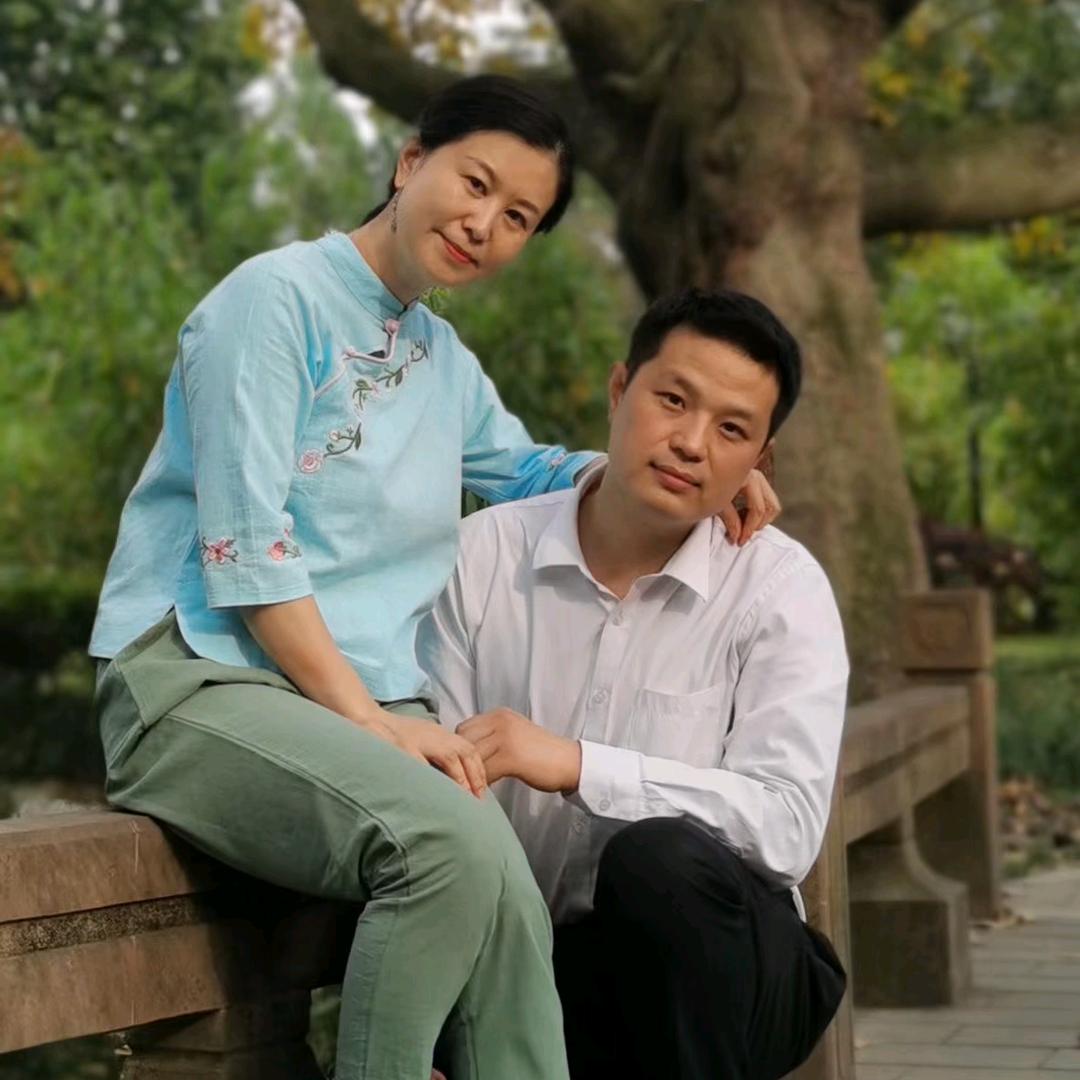百合花夫妇的故事
