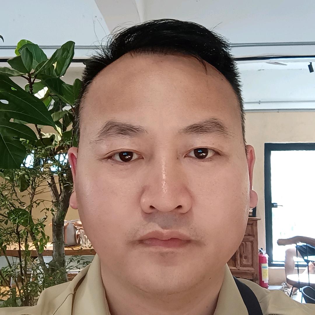 黄名列