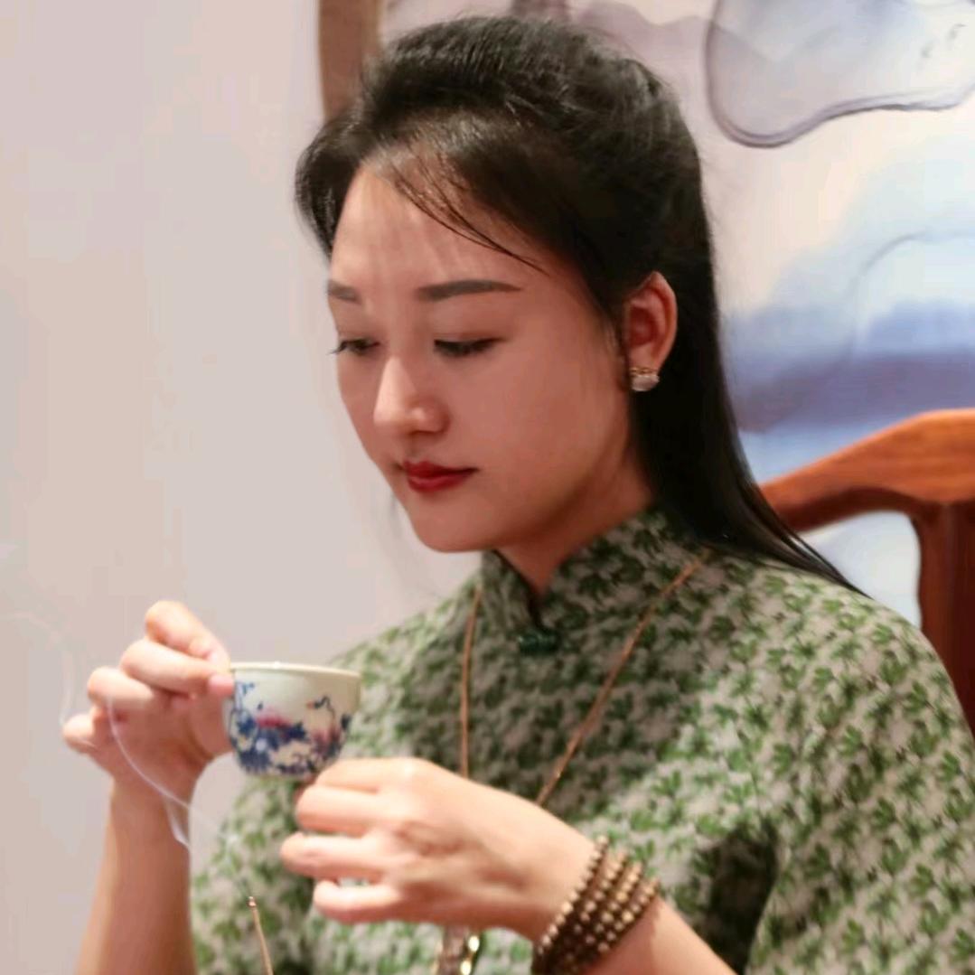 西双版纳哈尼阿澜～沉香普洱茶