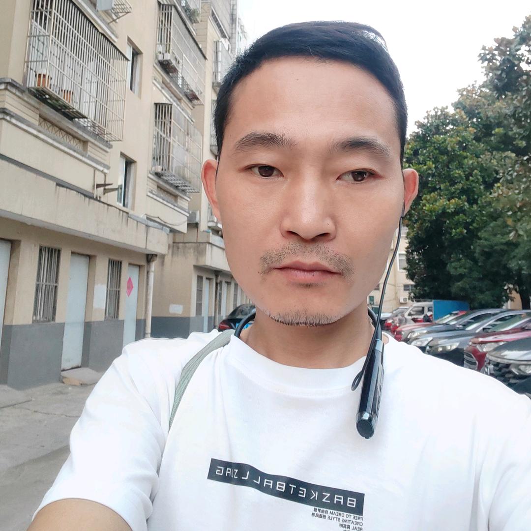 (ꄱੈ朱四ˍꄱੈ)