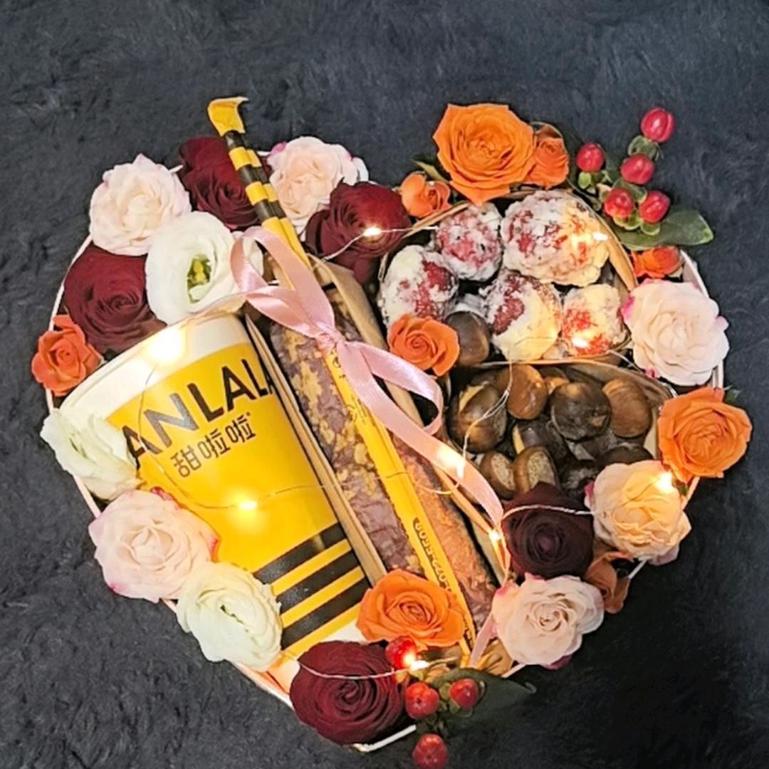 HᗜoᴗuLᎭℯ⃝萧 ꧔এ᭄🐓¹⁹₉₃