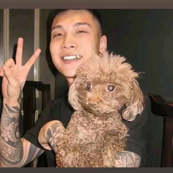 金  是  男  儿  腰📿