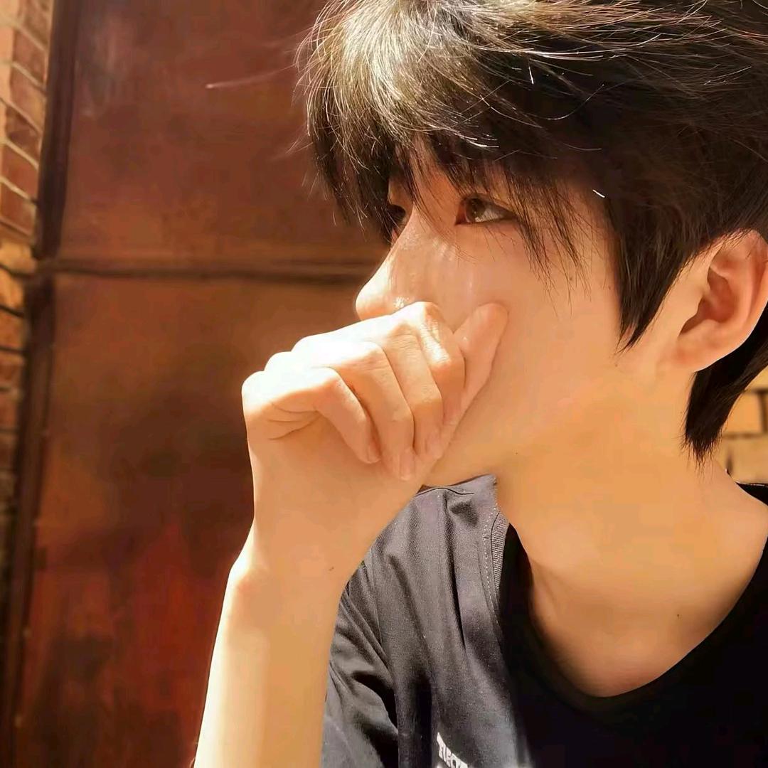 陌离-/