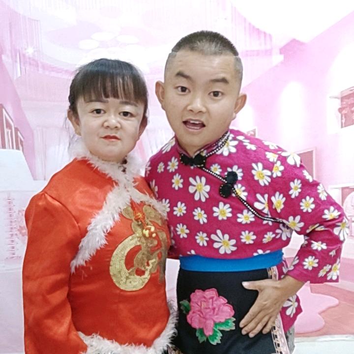 袖珍小夫妻