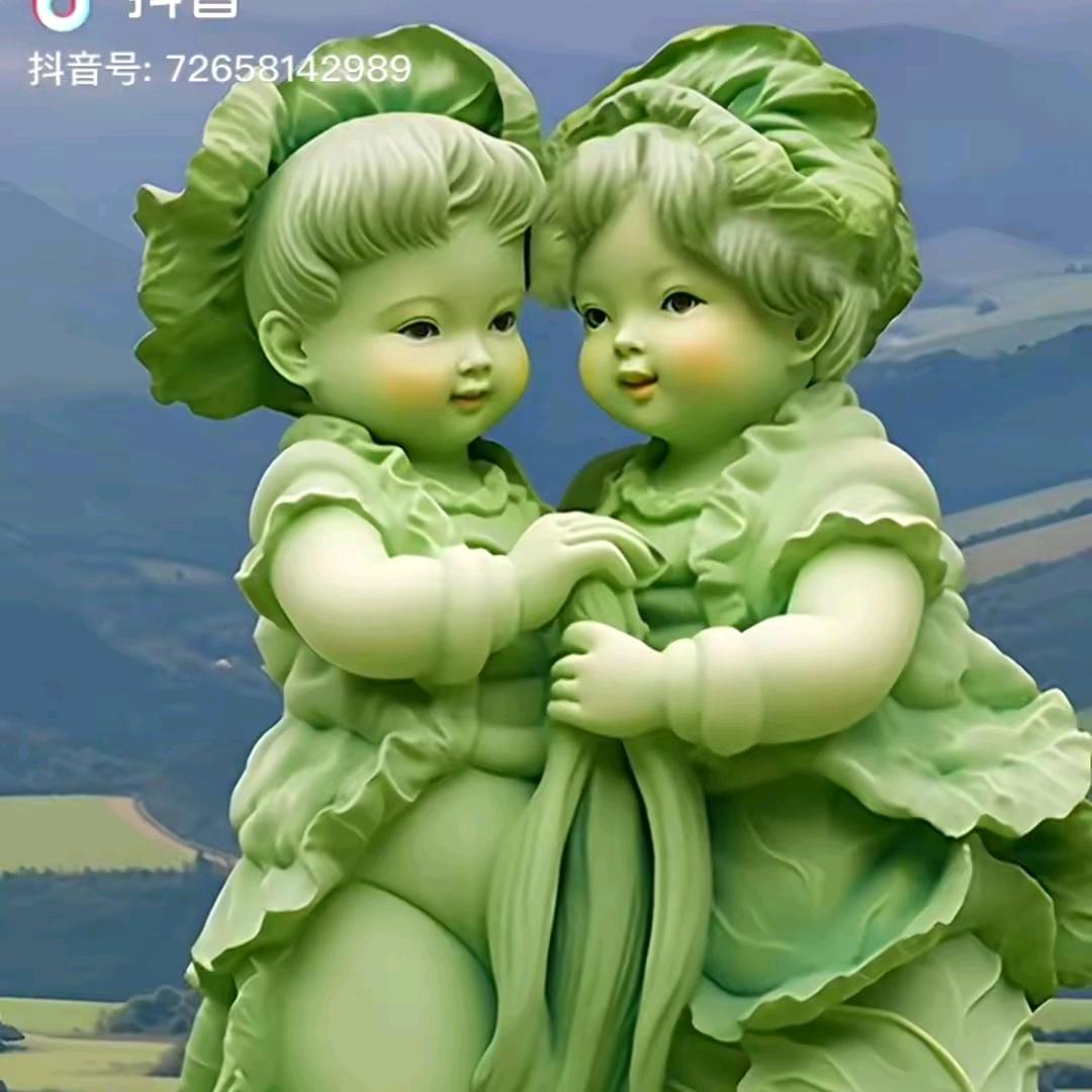 ٩( *´﹀`* )۶♬*゜